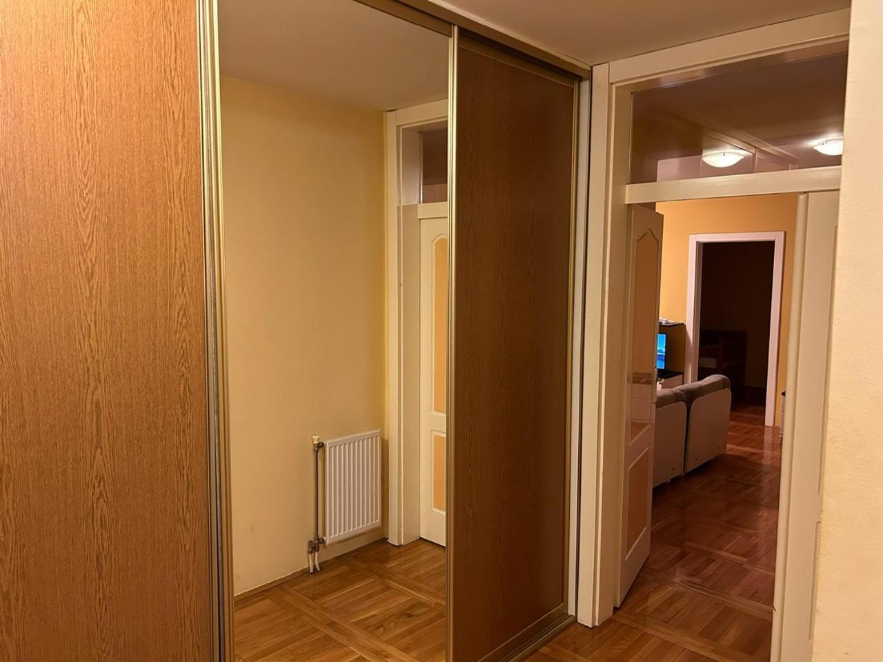 Big Apartment With Wifi, Ac And Smarttv Нови-Сад Экстерьер фото